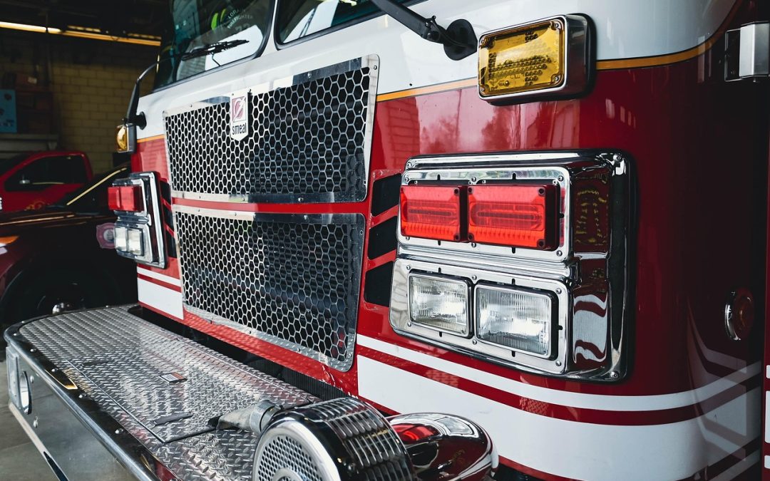 Dinas Damkar Bengkayang Tanggap Darurat di Gudang